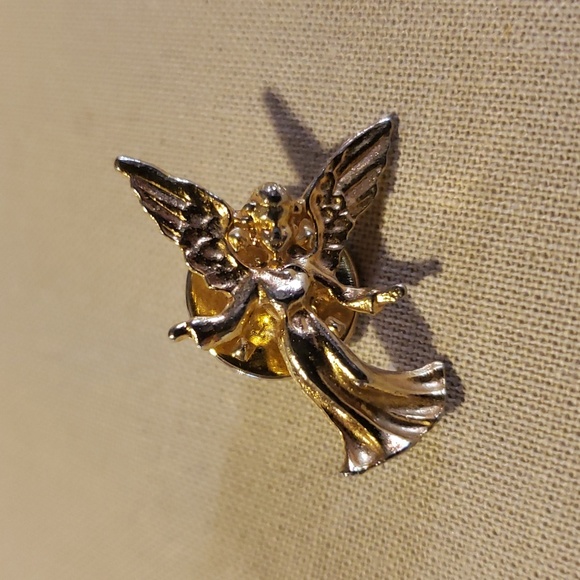 Four Silver-tone and Gold-tone Angel Pins - 5/$15 - Picture 4 of 6